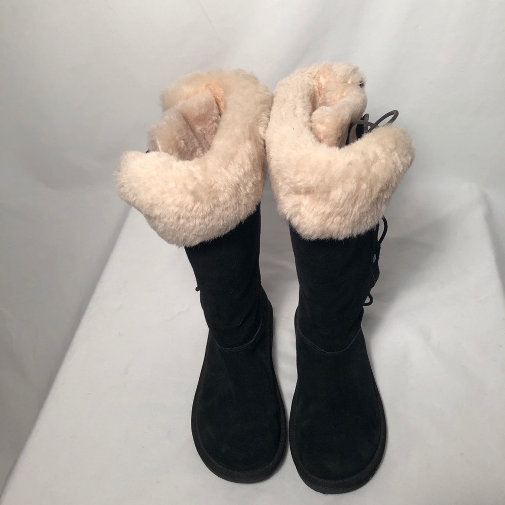 UGG NWOT Black and Cream Lace winter boots size 5 - Picture 3 of 6